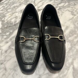 A new day Black Loafers flats - Size 8 NWOT